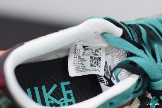 sacai  DD3035-200 Red Green Neptune  Vaporwaffle Nike Villain 0118